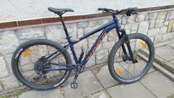 Prodám hardtail Kona Cinder Cone 27.5" velikost M, teleskop. sedlovka