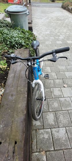Dětské kolo Woom 4, 20" ve výborném stavu 