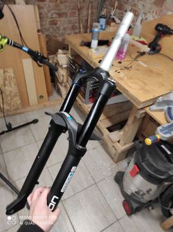 Prodám vzduchovou vidlici Sr Suntour Zeron 29, 150mm