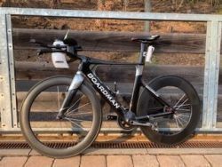 časovkářské - triathlonové kolo BOARDMAN pripadne ram s prislusenstvim