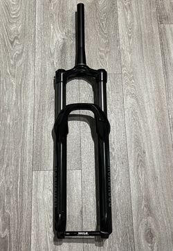 NOVÁ odpružená vidlice 29” RockShox 35 Silver TK - zdvih 160mm