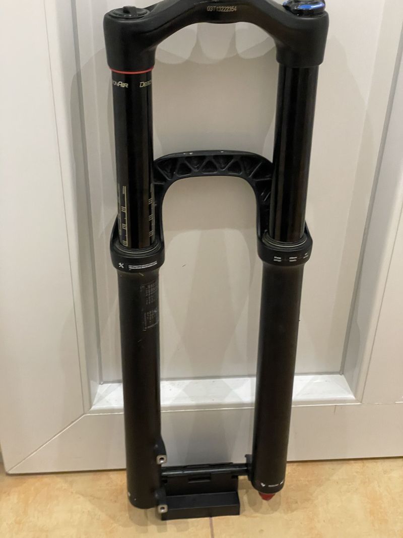 RockShox Yari RC 