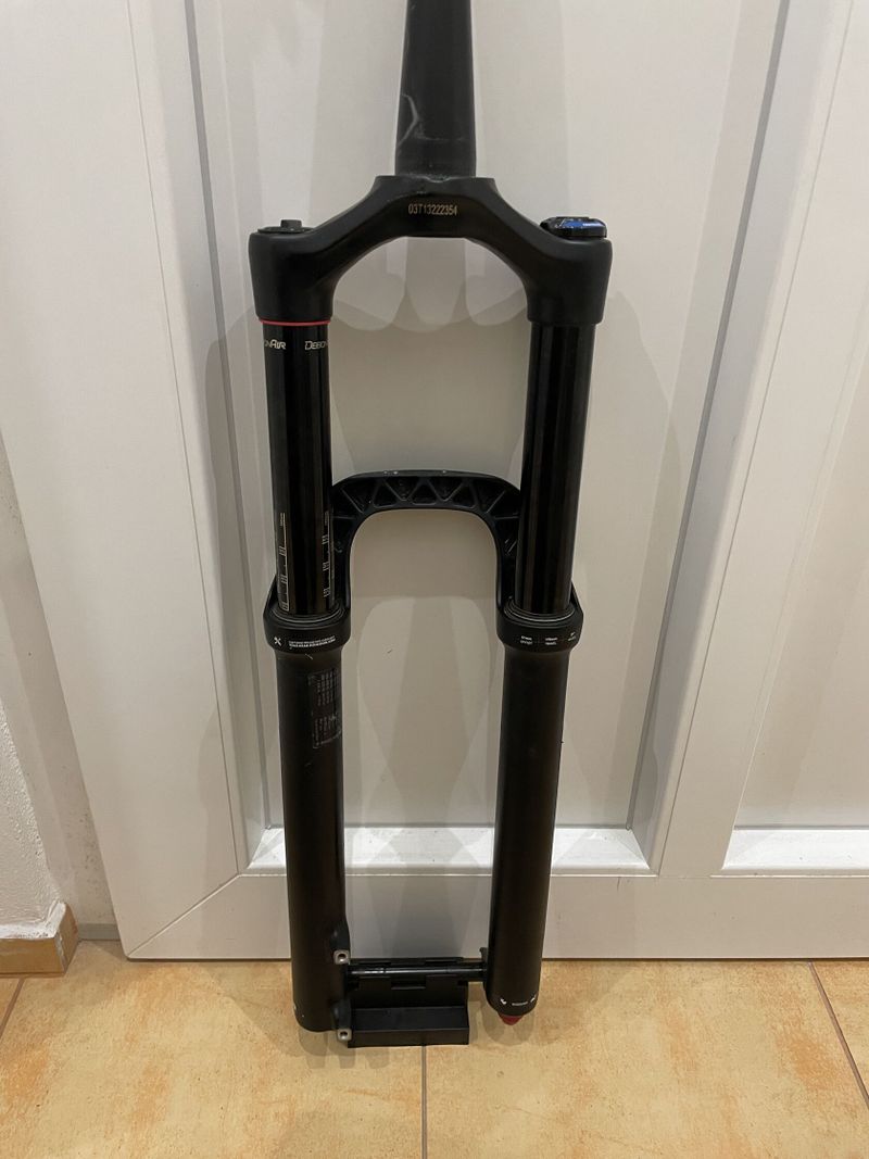 RockShox Yari RC 