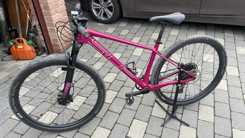 SUPERIOR XP 929 Karbon