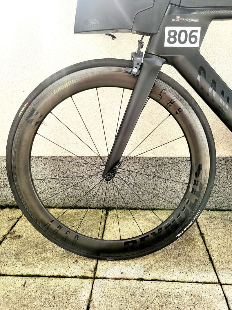 Karbonové silniční triatlonové/TT kolo Canyon Speedmax CF 8 s Shimano Ultegra Di2, wattmetrem...