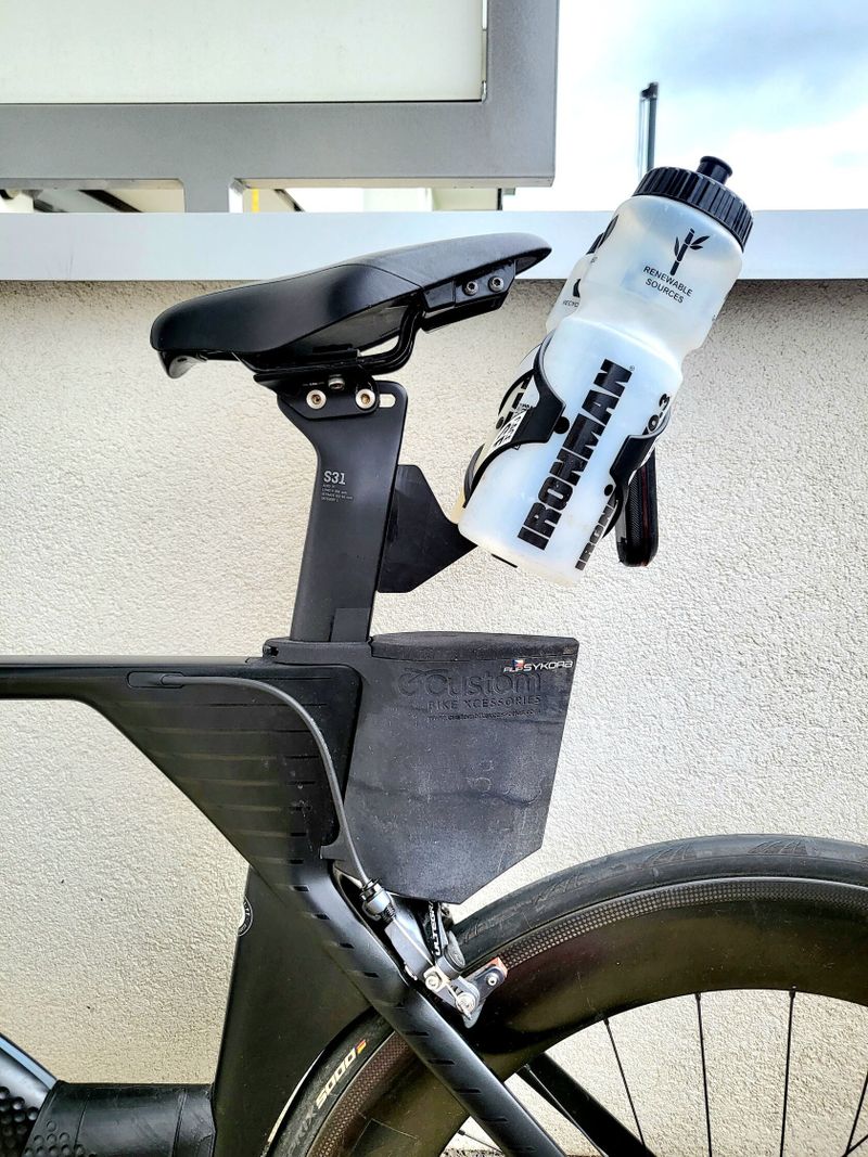 Karbonové silniční triatlonové/TT kolo Canyon Speedmax CF 8 s Shimano Ultegra Di2, wattmetrem...