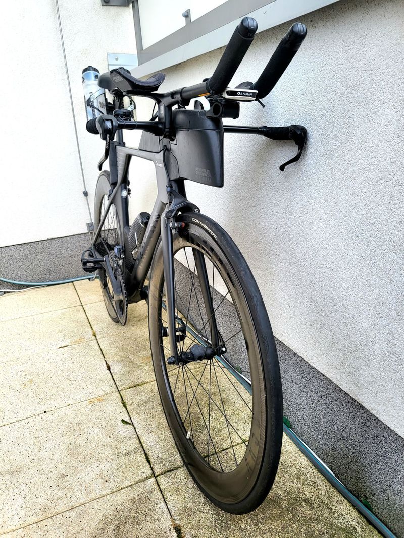 Karbonové silniční triatlonové/TT kolo Canyon Speedmax CF 8 s Shimano Ultegra Di2, wattmetrem...