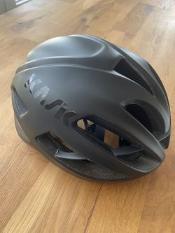Černá Helma Kask Protone
