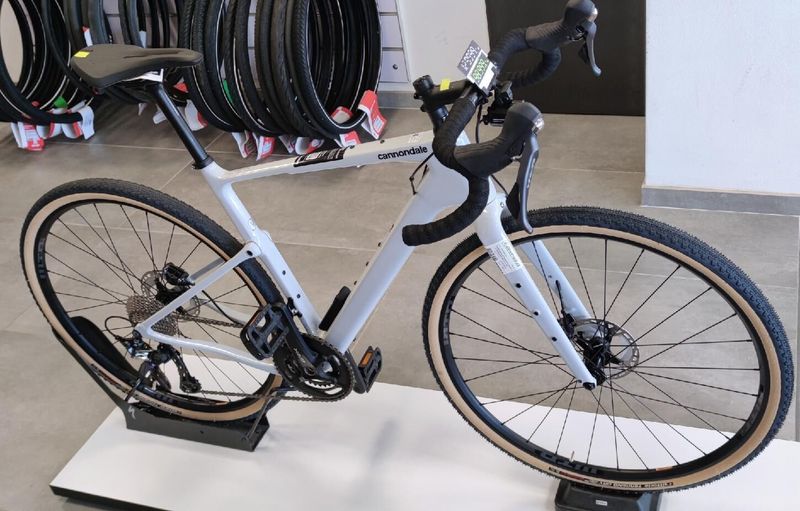Prodám CANNONDALE Topstone Carbon 2 (inzerát platí do smazání)