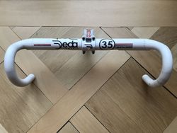 Deda 35 riditka a predstavec
