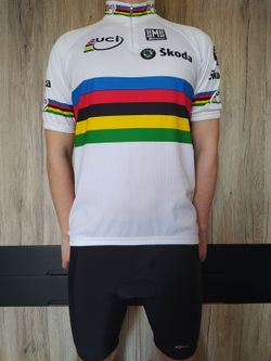 Dres mistra světa Santini