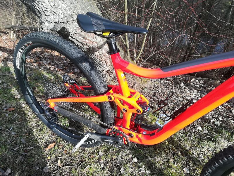 Giant Trance 3 29" velikost M