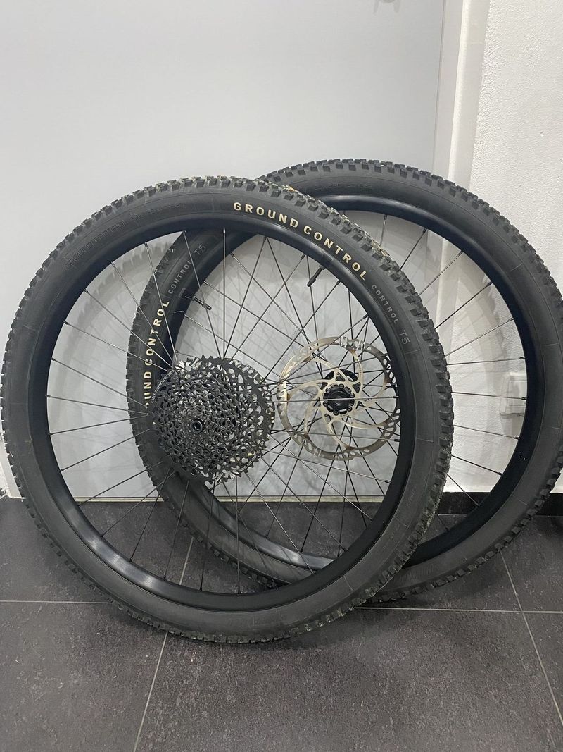 Kvalitné rezervné Specialized kolesá + magura kotúče