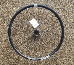 DT SWISS G1800 Spline DB 25 - zapletená kola pro gravel biky - NOVÁ