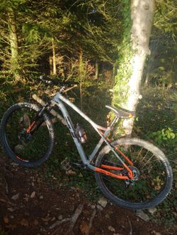 Prodám : GT avalanche sport "29" rám L