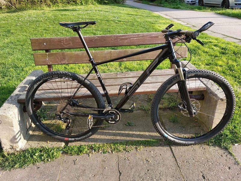 Superior XP 919 rok 2018 velikost XL černá barva