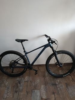 Giant Fathom 29
