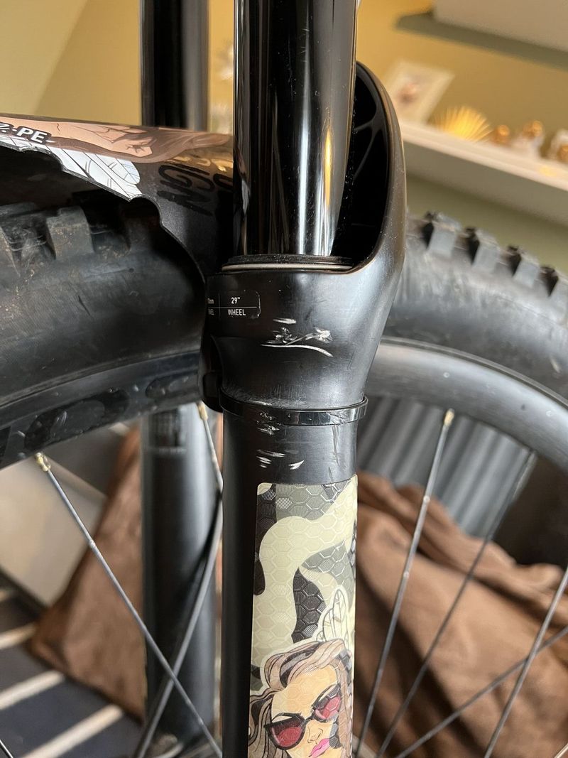 RockShox Yari RC | 170mm | 29” | BOOST