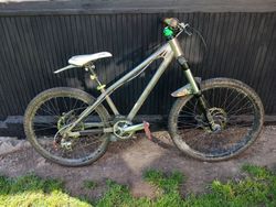 Devilwork dirt street, rock shox domain