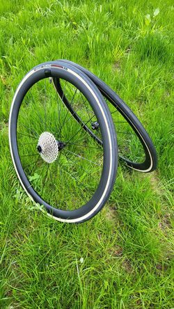 Zapletená karbonová kola BMC CRD351, centerlock
