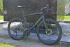 Silniční kolo Specialized Tarmac Disc Sport Gloss Carbon/Chameleon