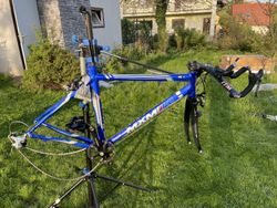 Nabízím nekompletní triatlonové kolo s různými komponenty - cenu nabídněte