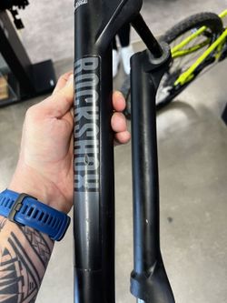 Prodám novou Rock Shox Recon RL 140mm boost vidlici z kola sundanou, asi 300km jetou. 