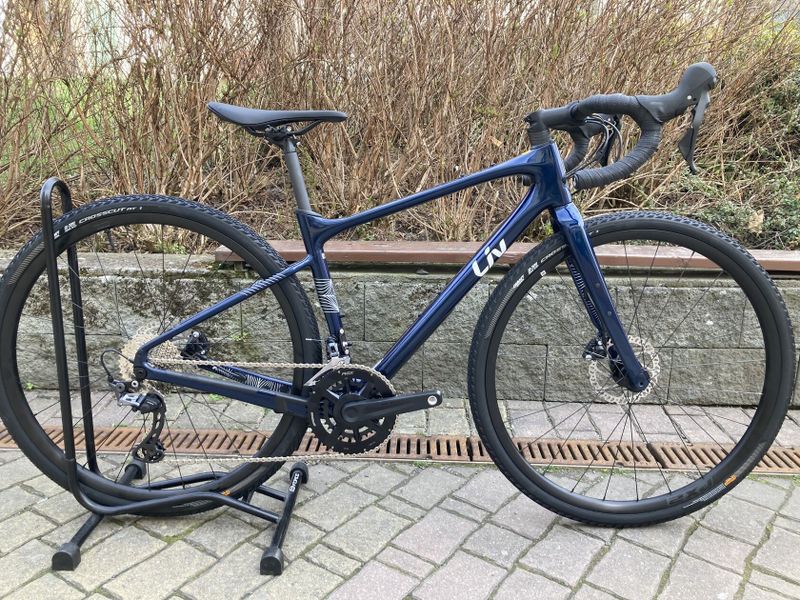 LIV DEVOTE ADVANCED 2 S - 62 000 Kč, najeto cca 700 km