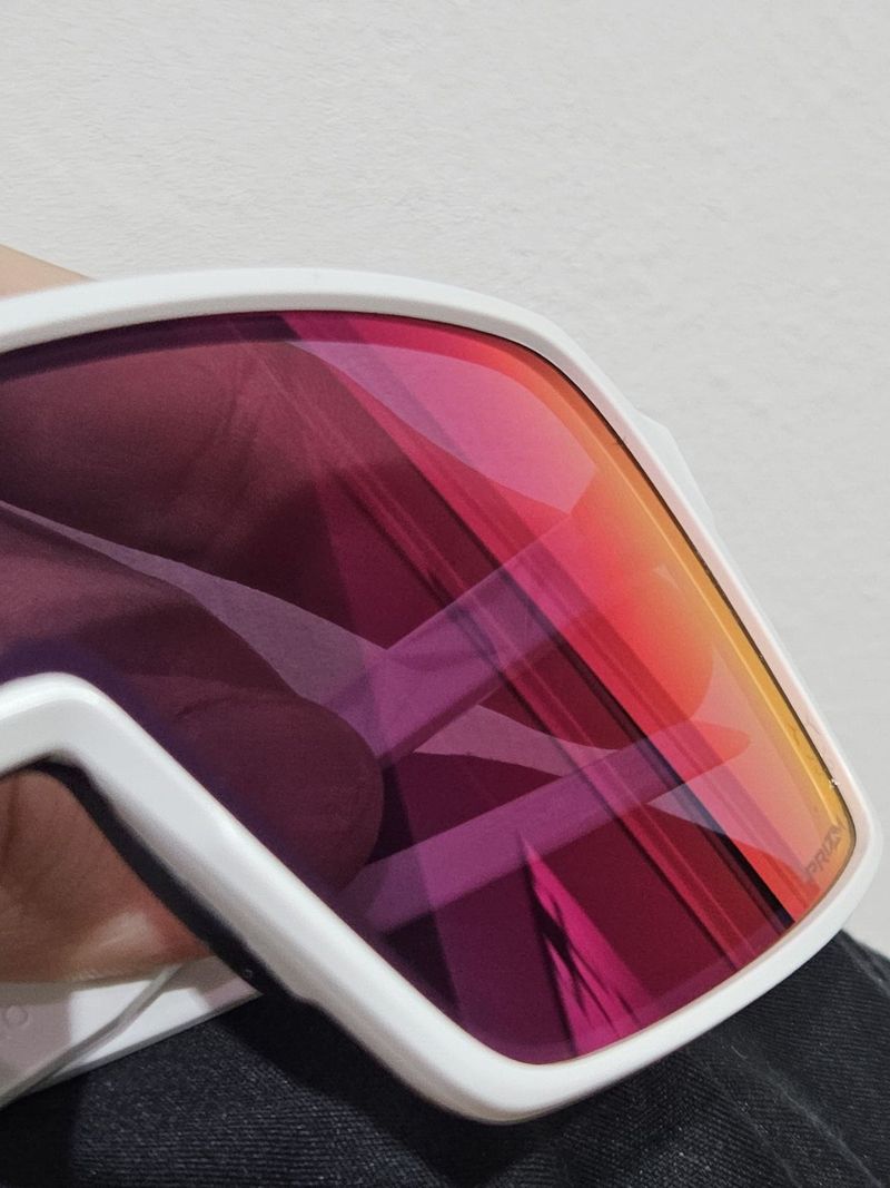 Oakley Sutro White Prizm Road