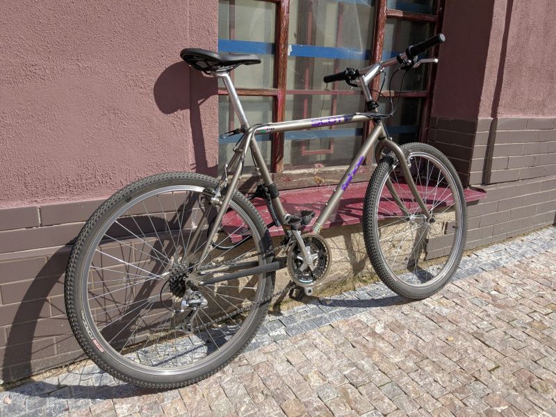  Scott Tahoe skvělé kolo do města. Pouze tento týdenza cenu servisu