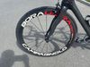 Pinarello Dogma, výbava Campagnolo Centaur, zapletená kola Campagnolo Bora, 