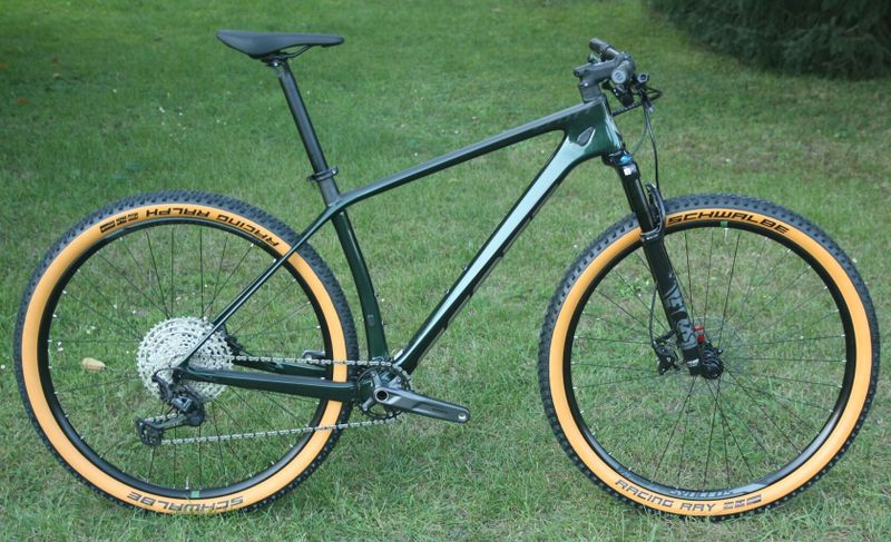 SCOTT Scale 930 2022 - 29” kolo s karbonovým rámem – NOVÝ + BONUS