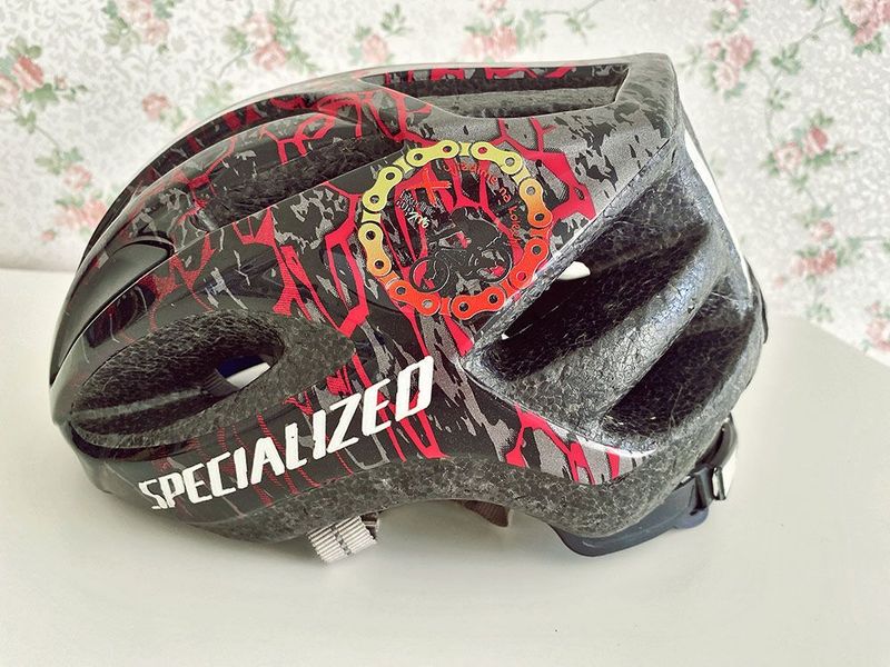 Cyklistická helma Specialized Flash junior
