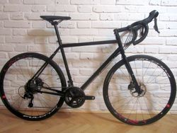 ocelový GENESIS CROIX DE FER 30 na Shimano 105, 56 cm. Stav nového kola