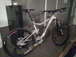 Giant Trance 27.5, vel. L, zdvih 140 mm, rámová sada s komponenty