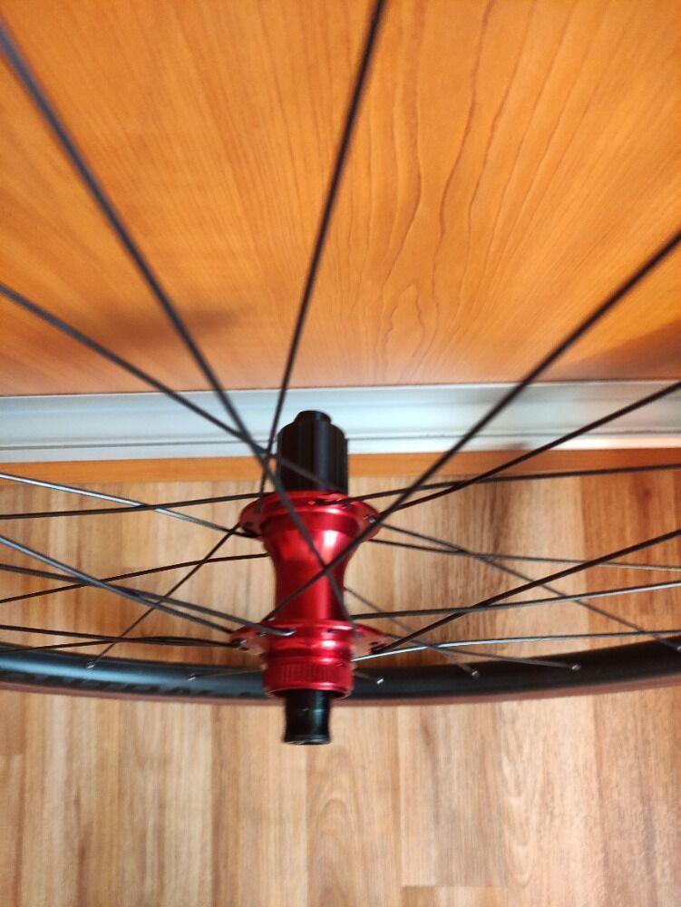 Nová kola Bontrager Paradigm SL