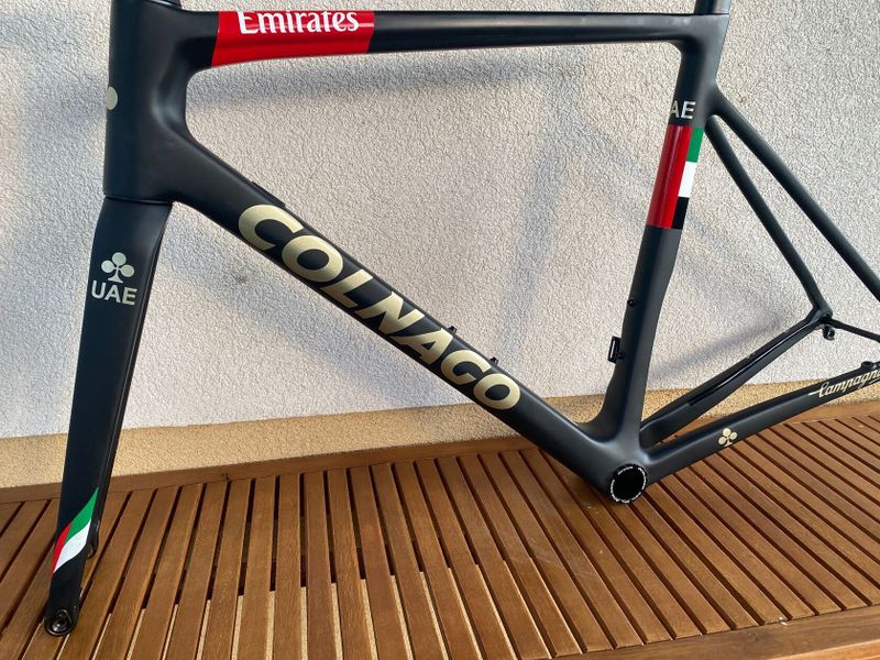 Colnago V3rs Disc, UAE Emirates - 52s