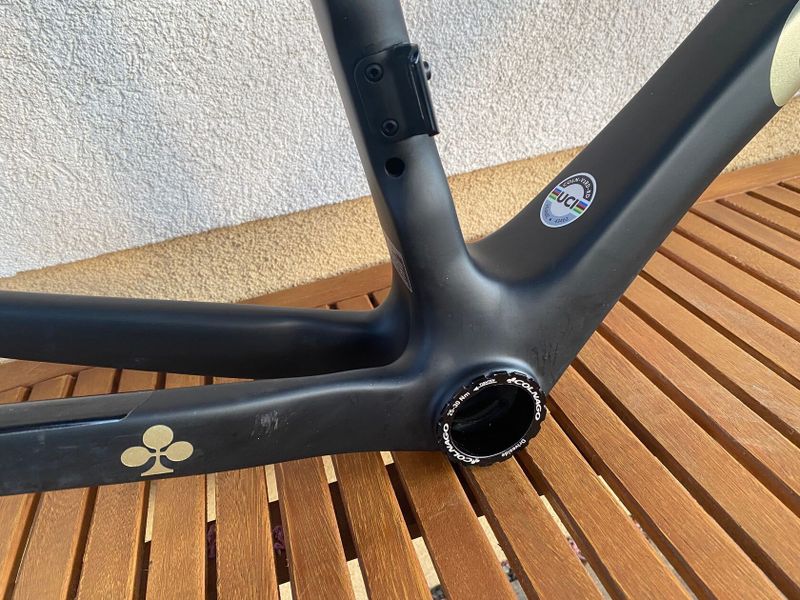 Colnago V3rs Disc, UAE Emirates - 52s