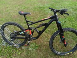 Prodám své endurko cannondale jakyll 4 2018