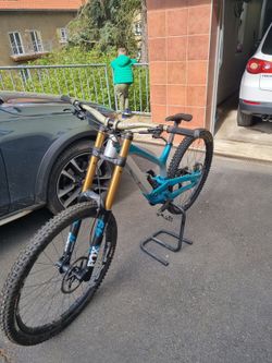 YT Tues CF Pro
