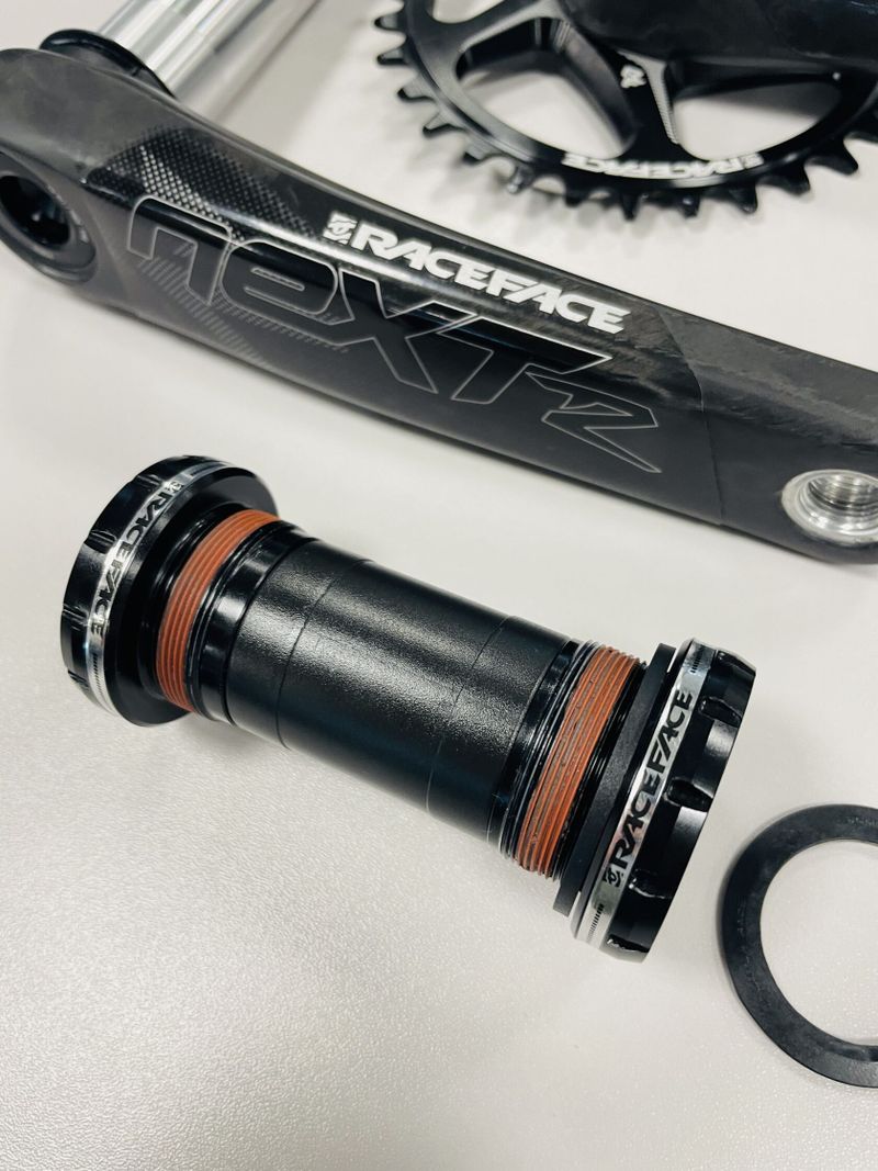MTB kliky Race Face Next-R carbon