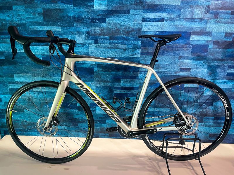 Merida SCULTURA 5000 carbon DISC- L - 56 cm pro postavy 182 - 188 cm