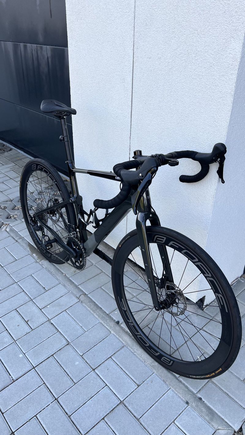 Cannondale Topstone Carbon 4 (zakoupen 04/23) + navic sada novych silnicnich carbon rafku s pneu