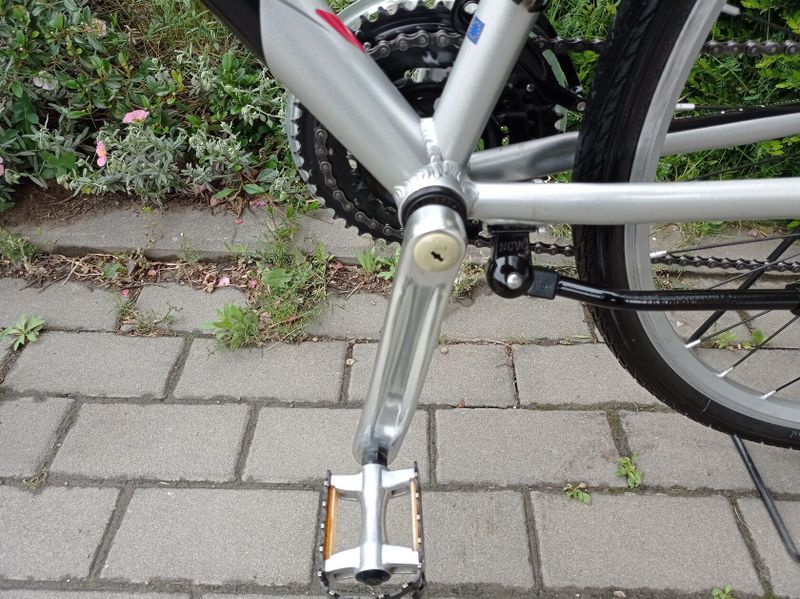 Starší renovované jízdní kolo krosové - trekingové pánské 28" LeaderFox Viatic