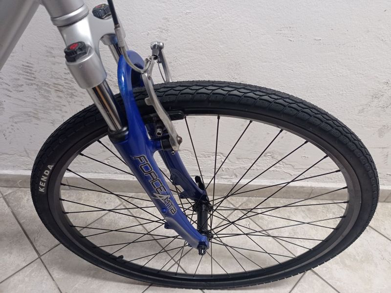 Starší renovované jízdní kolo krosové - trekingové pánské 28" Orce