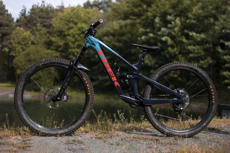 Trek Slash 8 M 29 2021
