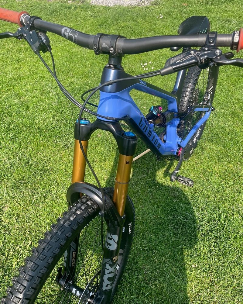 Canyon Torque CF9