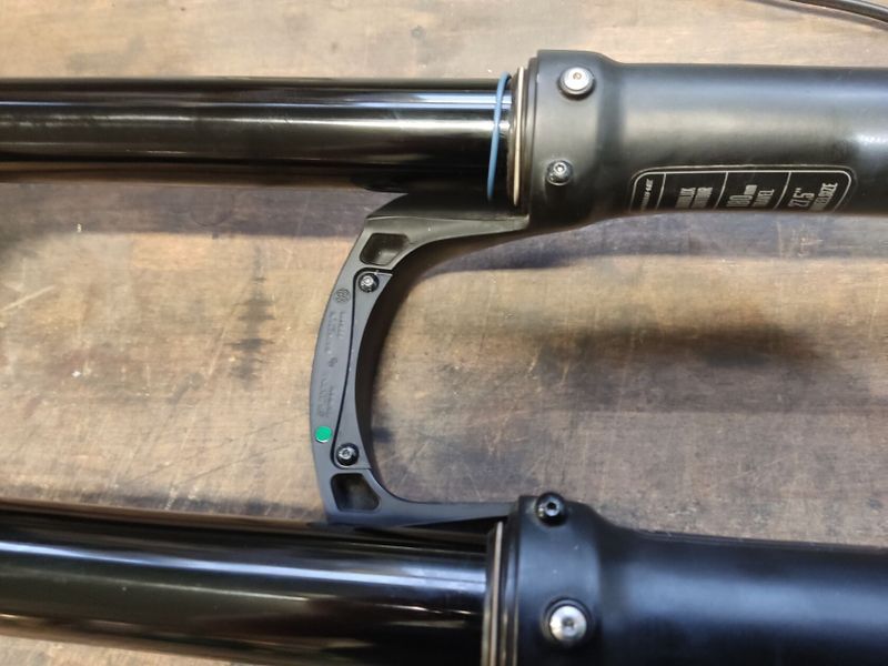 Vidlice SR Suntour Durolux 180mm