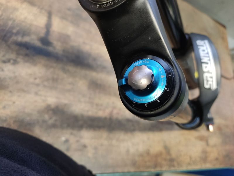Vidlice SR Suntour Durolux 180mm