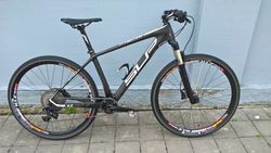 Juniorský CARBON SUP 27,5 1x11 rám M 9,6 kg